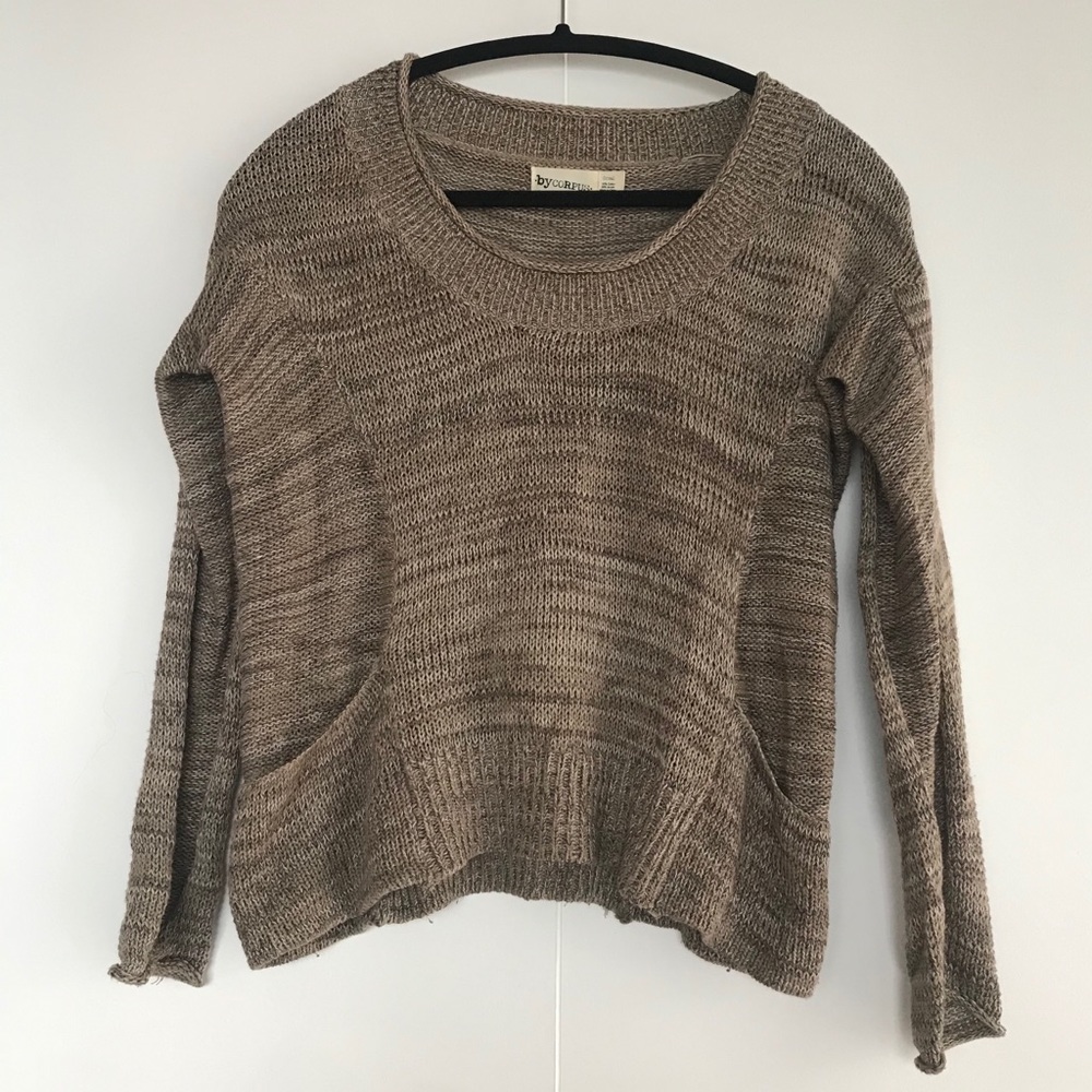 URBAN OUTFITTERS SWEATER